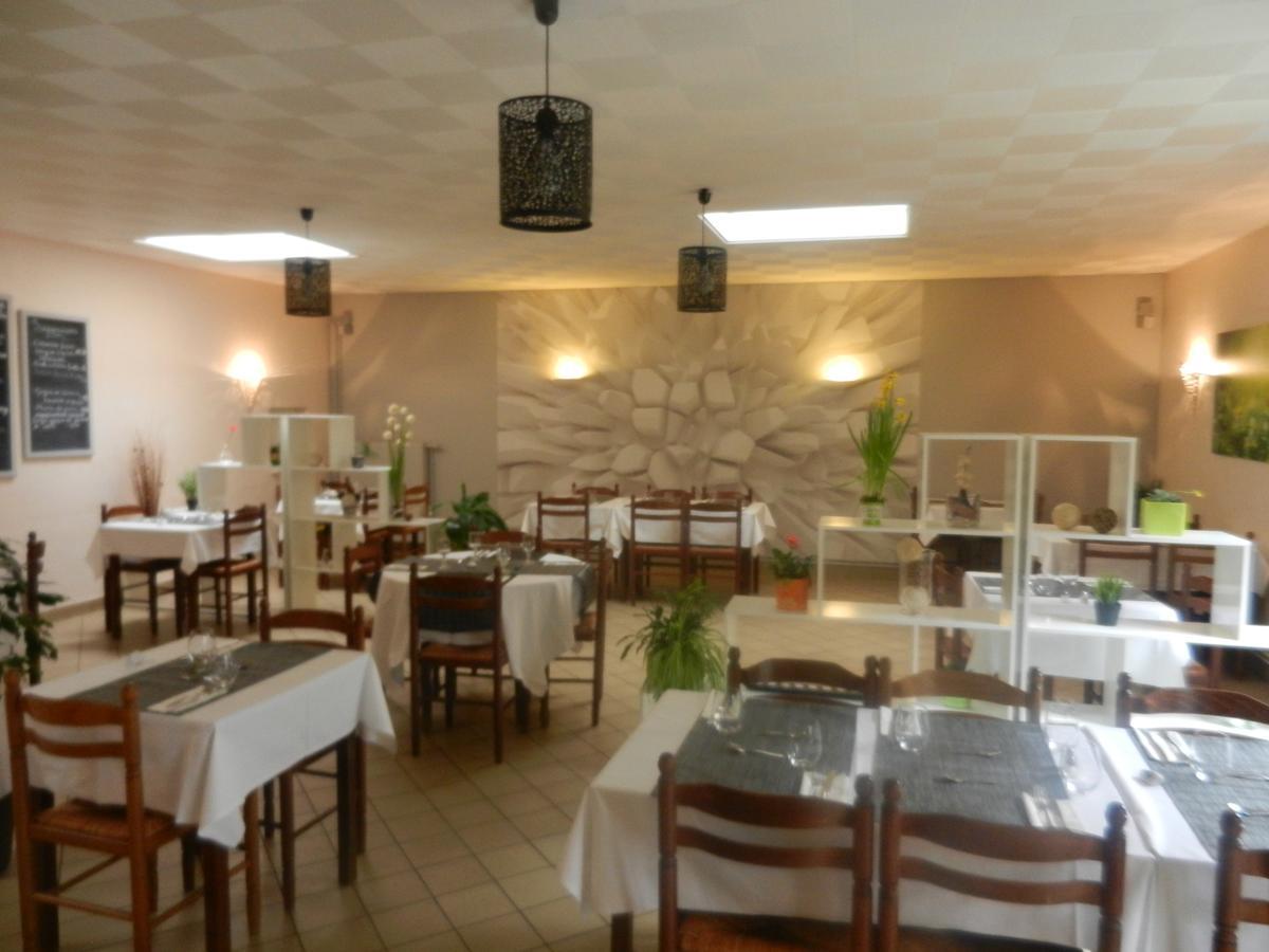 L'Arvor Hotel Guer Esterno foto